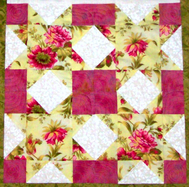 Four blocks Optical Sawtooth quilt pattern from 