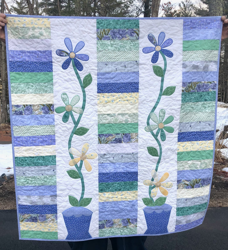 Periwinkle Daisy Baby Quilt, baby shower gifts